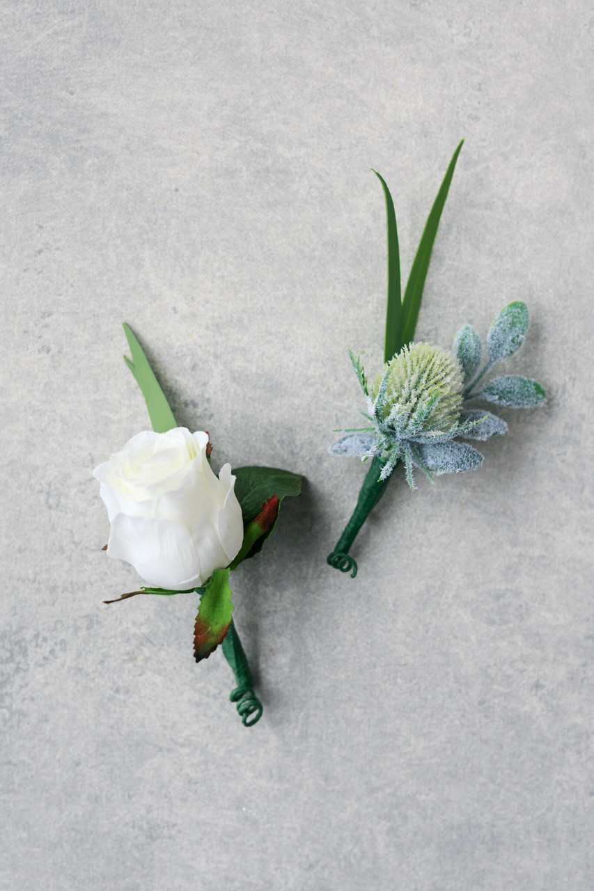 Jane Boutonniere (Rosebud)