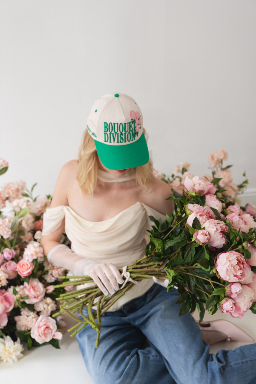 Bouquet Division Trucker