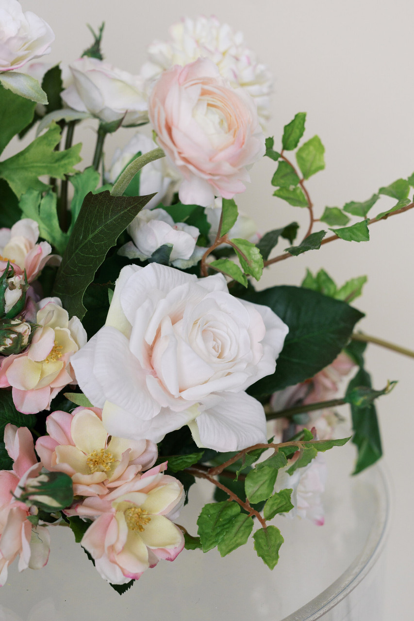 Eloise Vaseless Centerpiece