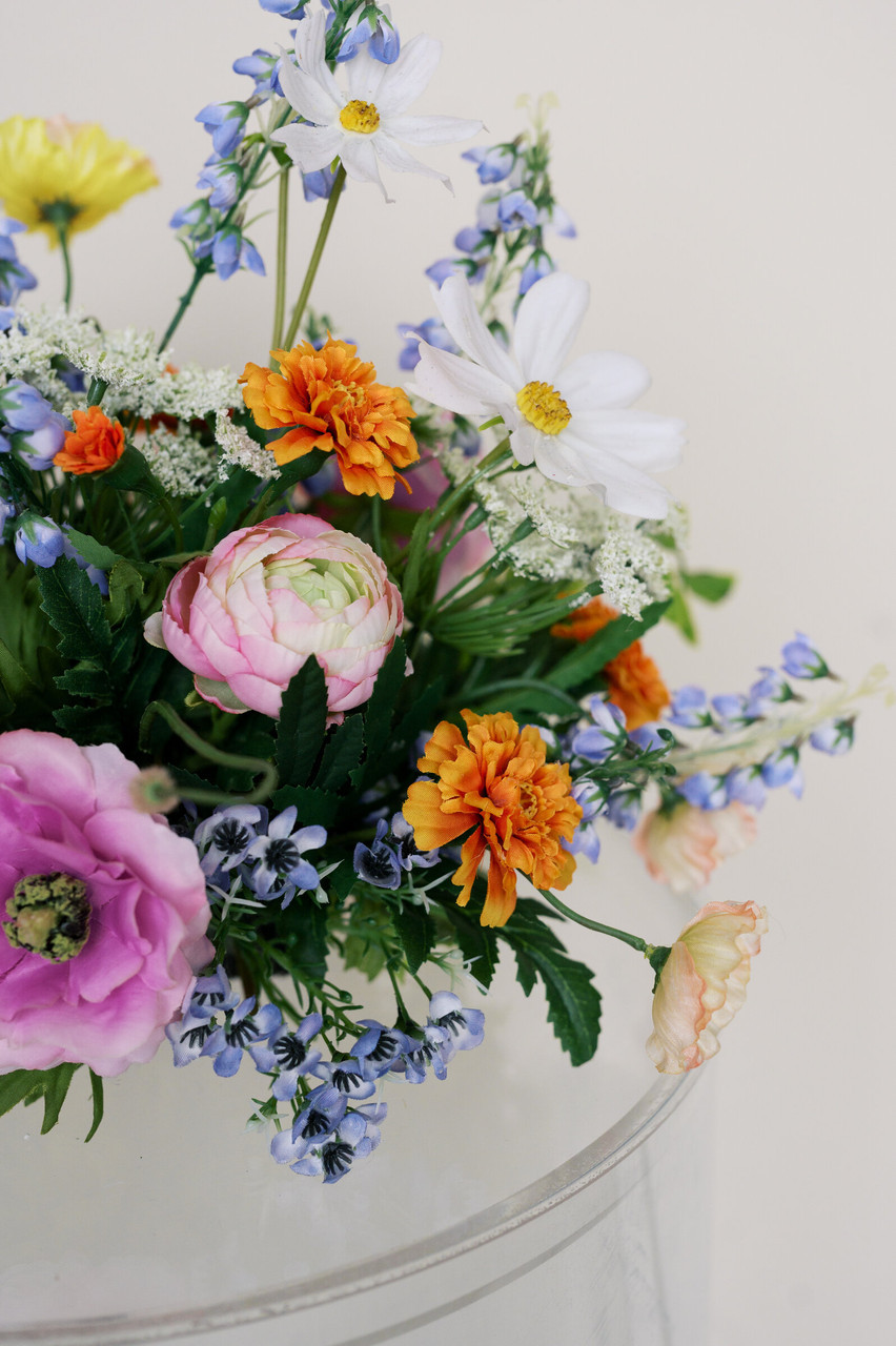 Kinsley Vaseless Centerpiece