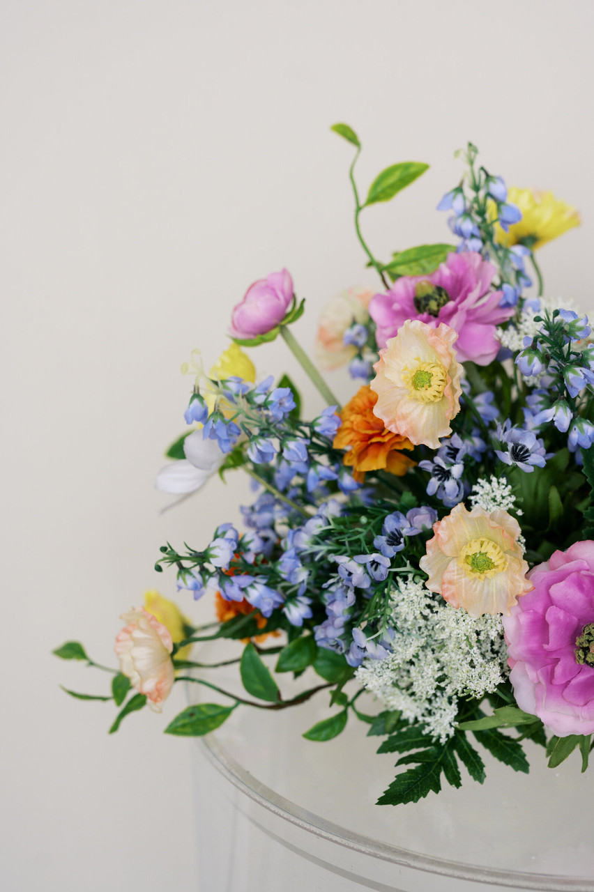 Kinsley Vaseless Centerpiece