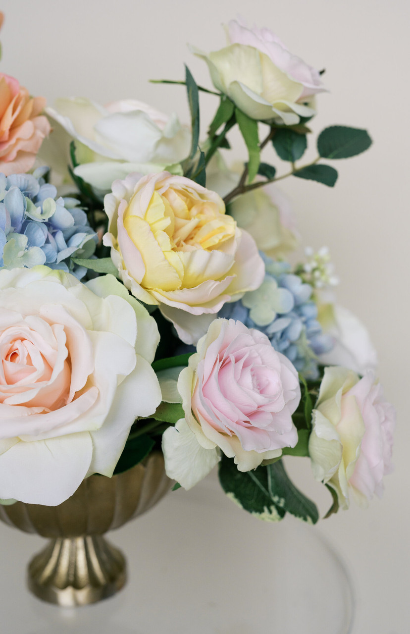 Kate Large Centerpiece