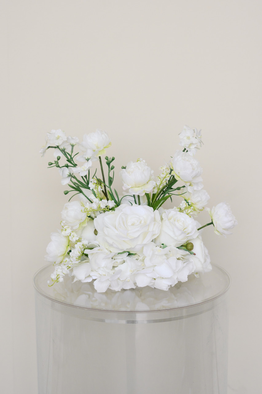 Audrey Vaseless Centerpiece