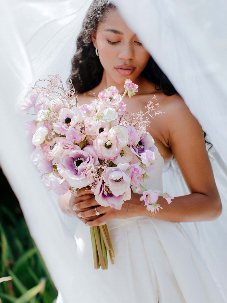 Marlowe Bridal Bouquet (Blanc) | Something Borrowed Blooms