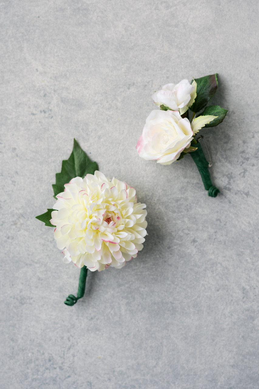 Eloise Boutonniere (Rose)