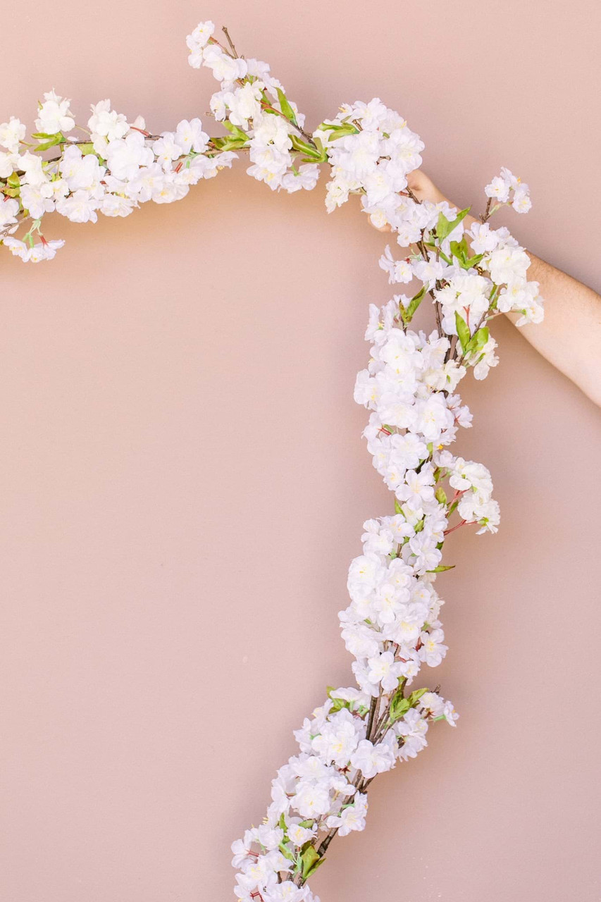 WHITE BLOSSOME Brillian Bara ホワイトブロッサム Premium White Cherry Blossom Garland | Something Borrowed Blooms