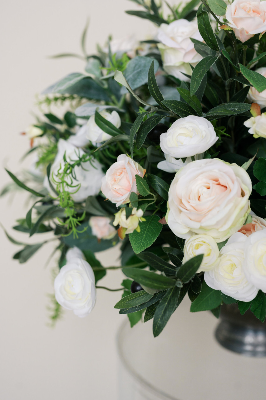 Olivia Grand Centerpiece