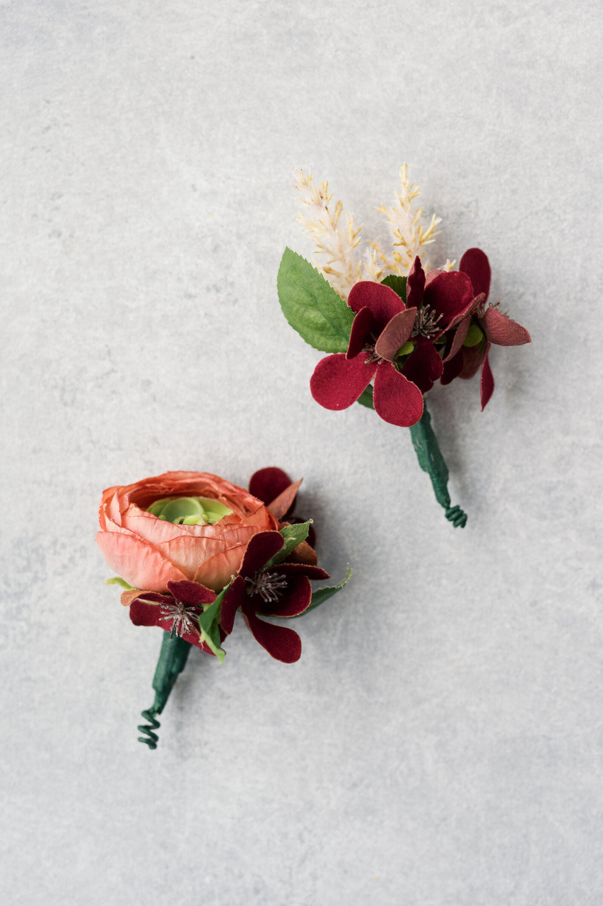 Nina Boutonniere (Ranunculus)