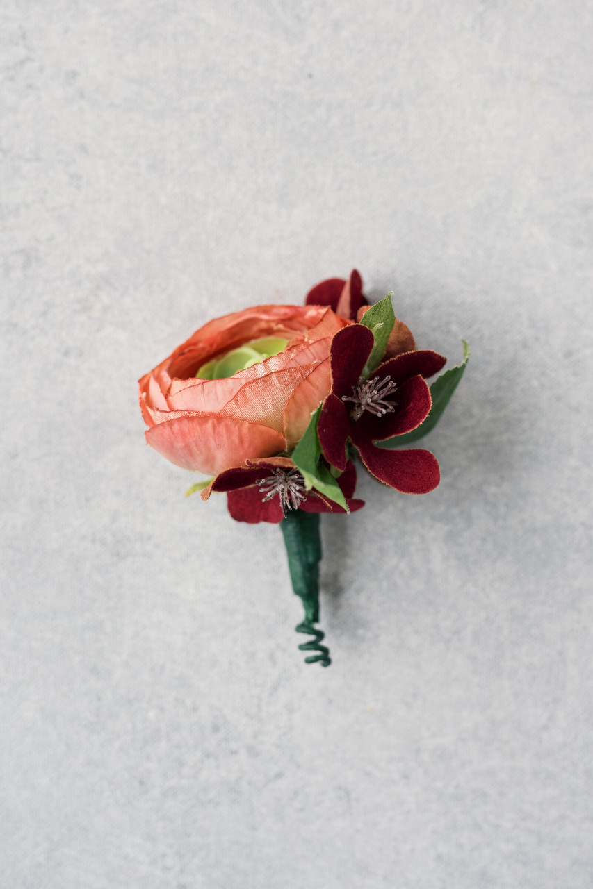Nina Boutonniere (Ranunculus)