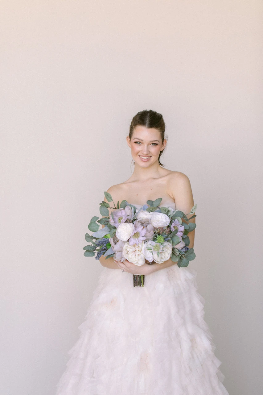 Taylor Bridal Bouquet (Hand-tied)