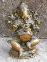 Statuesque (India, Day 12)