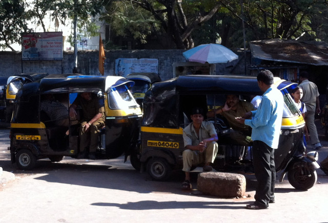 Trains, Rickshaws and Lots of Walking (India, Day 3)