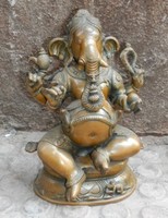 Statuesque (India, Day 12)