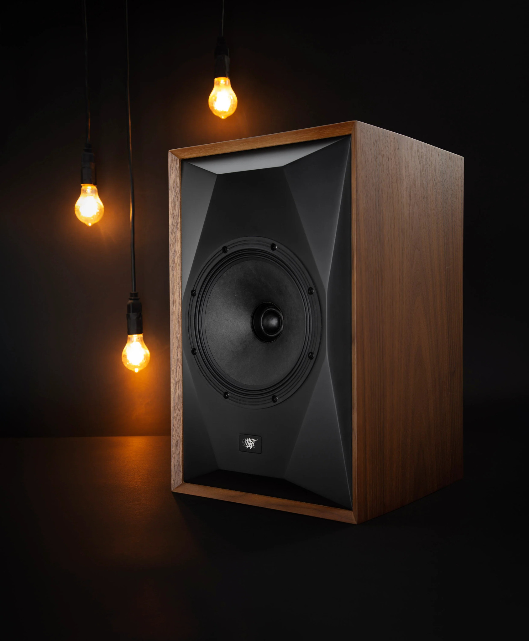MoFi Electronics - SourcePoint 8 Bookshelf Speakers