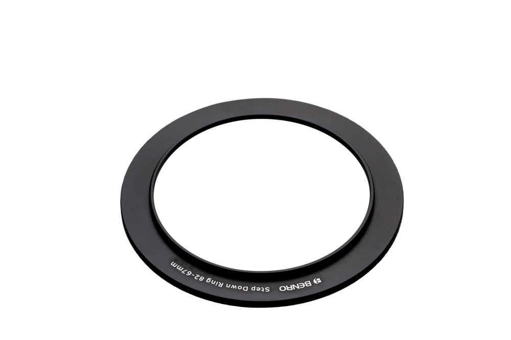 Master Step-Down Ring 82-67mm  (DR8267)