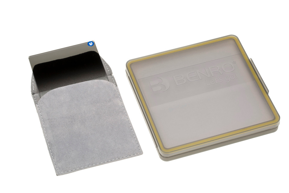 Master 75x100mm 3-stop (GND8 0.9) Soft-edge Graduated Neutral Density Filter (MAGND8S7510)