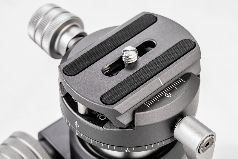 Lowprofile Ballhead Aluminum ￠36mm Low Gravity PU56 Plate | Benro