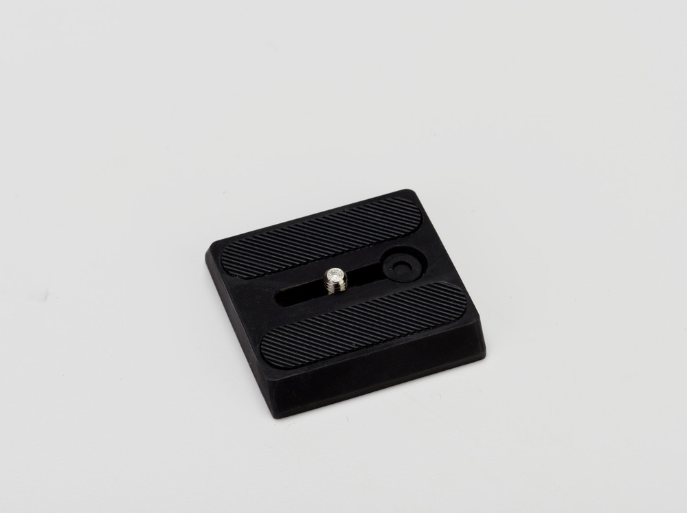 PH08 Snap-In Quick Release Plate | Benro