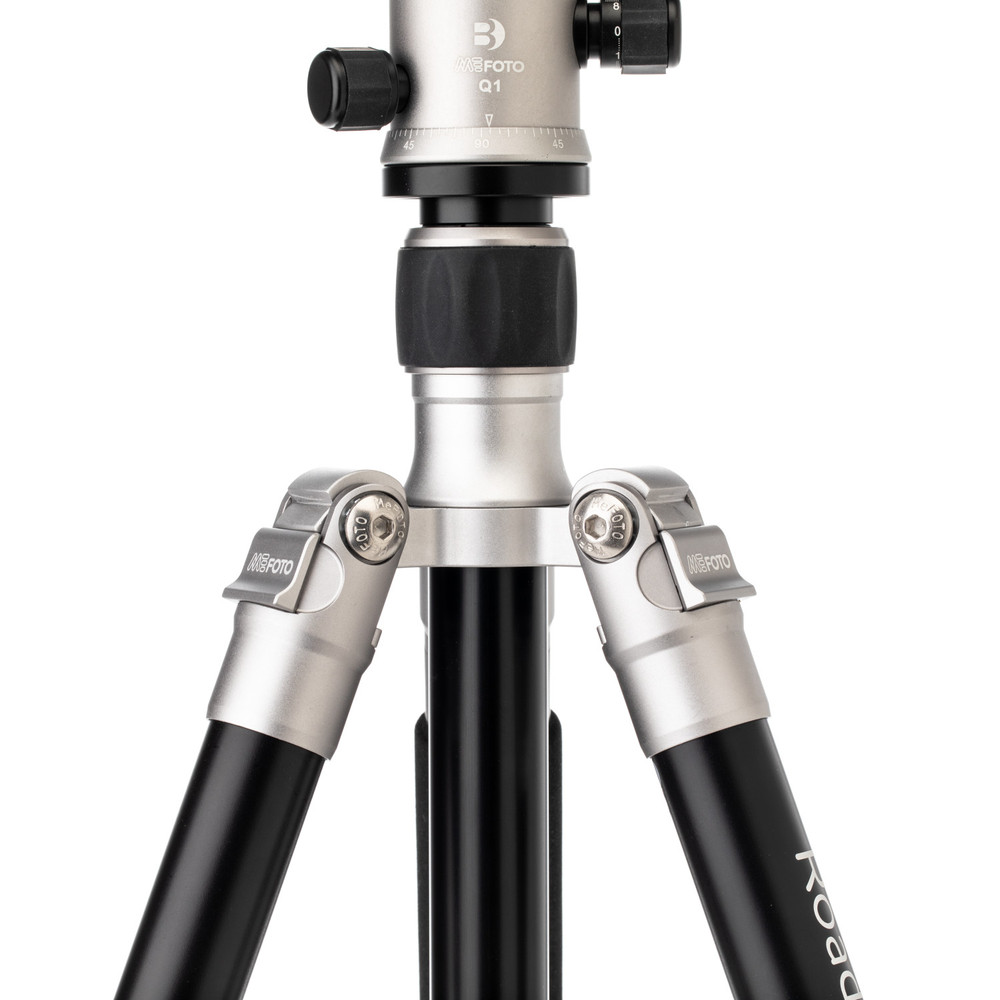 MeFOTO RoadTrip Aluminum Tripod Kit in Titanium (Open Box)