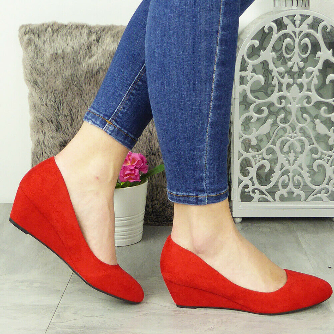 Red sales wedge shoes