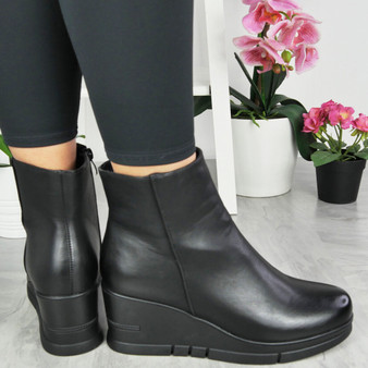 ROSEI Black Pu Ankle Wedge Lined Zip Boots 