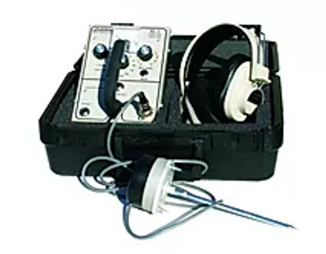 Model XL-2 LEAK DETECTOR