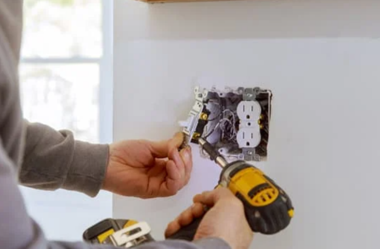 Top Tools for Electrical Work: What Every Electrician Needs in Their