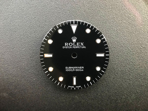 Old Sytle Of 28.5mm Glossy 14060M Black Dial Marked Rolex Symbol Has Smaller Hour Markers With Super Green Lume For Mens Steel Submariner Watch Fit ETA 2824, 2836 Or NH35/38 Or DG 2813 Or MIYOTA 8215 Automatic Movement
