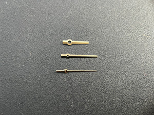 One Set Of A Little Longer Yellow Golden DATEJUST Watch Hands Without Luminova Fit ETA 2836 Or 2824 Or 2834 For Mens 41mm 2-tone Or Golden Watch