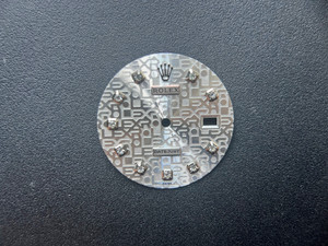 28mm Totemic Silver Dial Marked Rolex Symbol With Silver CZ Rhinestones And Date Window Fit ETA 2836 Or 2824 Automatic Movement Glued With Date Wheel Overlay For Mens steel DATEJUST Watch