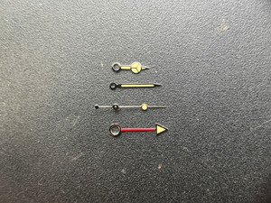 One Set Of Four Silver Red GMT Watch Hands With Yellow Luminova For Old Style 40mm GMT 1675 Watch Fit Modified 2836 Moement With GMT Function