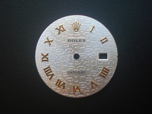 28.5mm Silver Totemic Dial Marked Rolex Symbol With Golden Roman Numbers And Date Window Fit DG 2813 Or MIYOTA 8215 Automatic Movement With DWO For Mens Golden Or 2-tone DATEJUST Watch