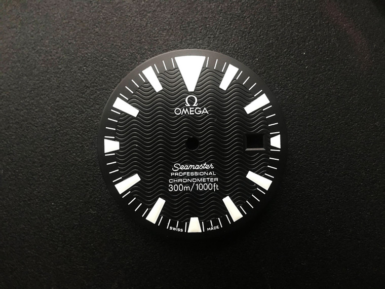 31mm Black Sculptured Wave Omega Seamaster Professional Chronometer 300M Dial With White Lume And Date Window Fit ETA 2836 Or 2824 Or DG 2813 Or MIYOTA 8215 Movement