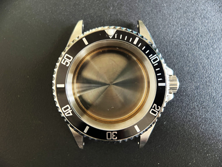 ROLEX Signed 14060 Old Style of 40mm Stainless Steel Submariner Watch Case With Flat Sapphire Crystal Black Click Bezel And 20mm Lugs Have Drilled Through Holes Fit ETA 2824 Or NH35/36/38 Movement And Dial In 28.0~29.0mm