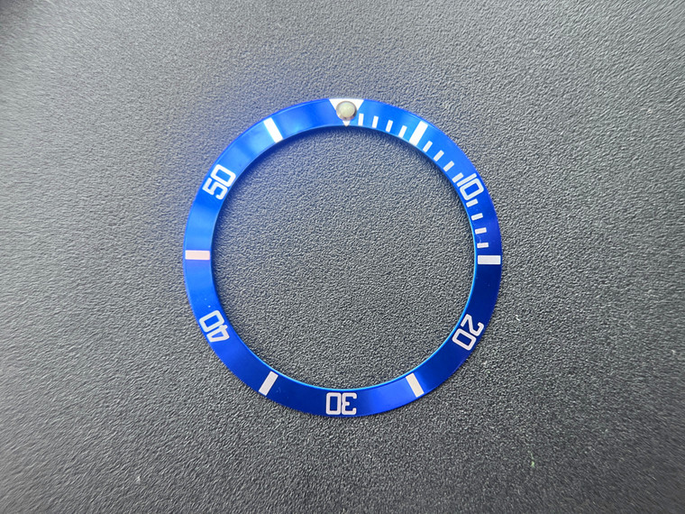 Vintage Style Of Blue Aluminum Bezel Insert With Silver Numbers For Rolex 40mm Submariner Watch Case Of  16800, 16803, 16808, 16610, 16613, 16618