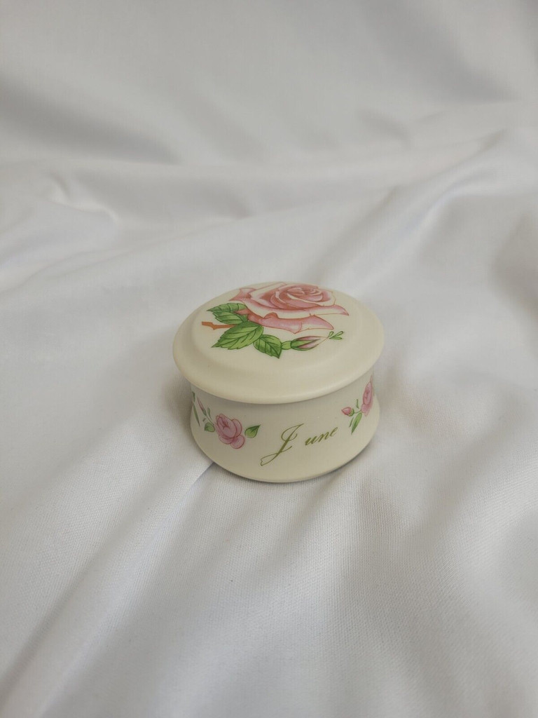 Lefton Antique Ivory Colored Hand Painted Trinket Box