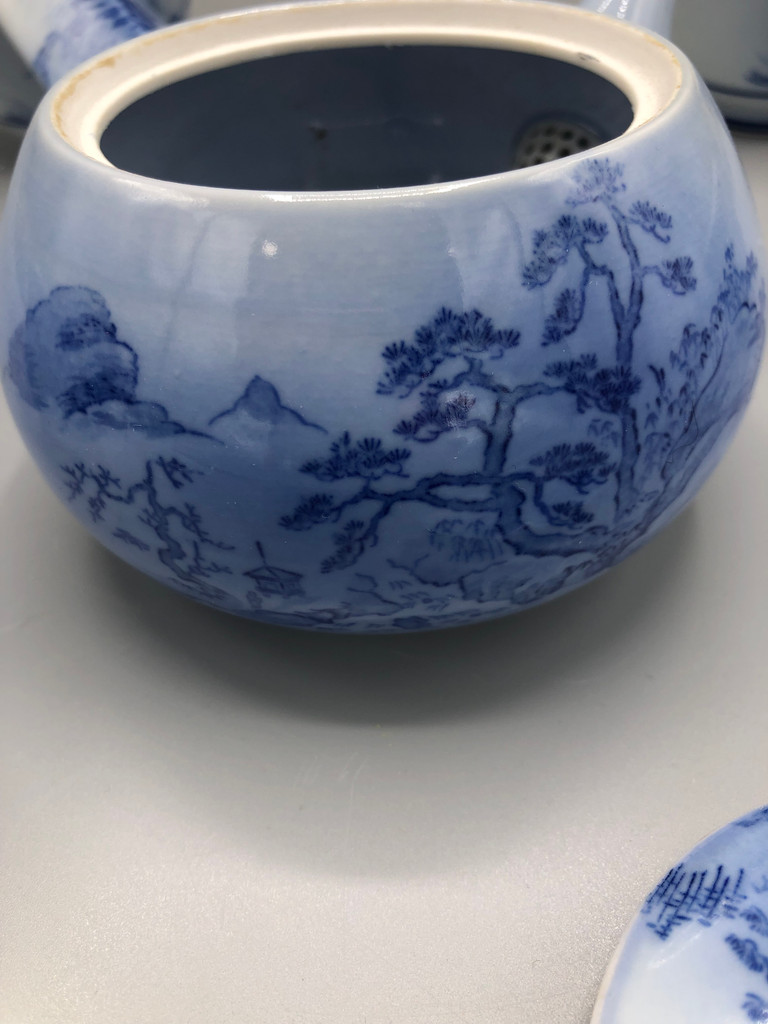 Blue Japanese teapot & 4 cups