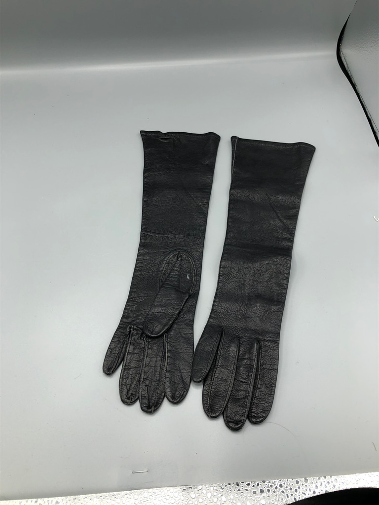 Kauffman long black gloves