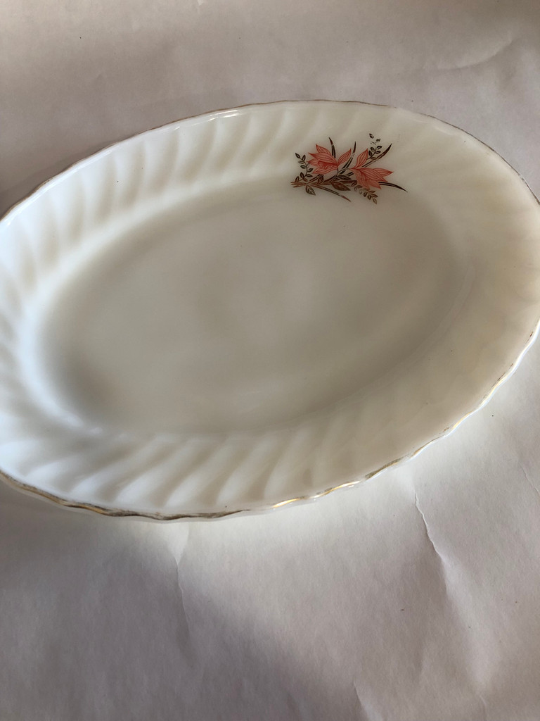 Chang Hee Floral Millk glass Platter