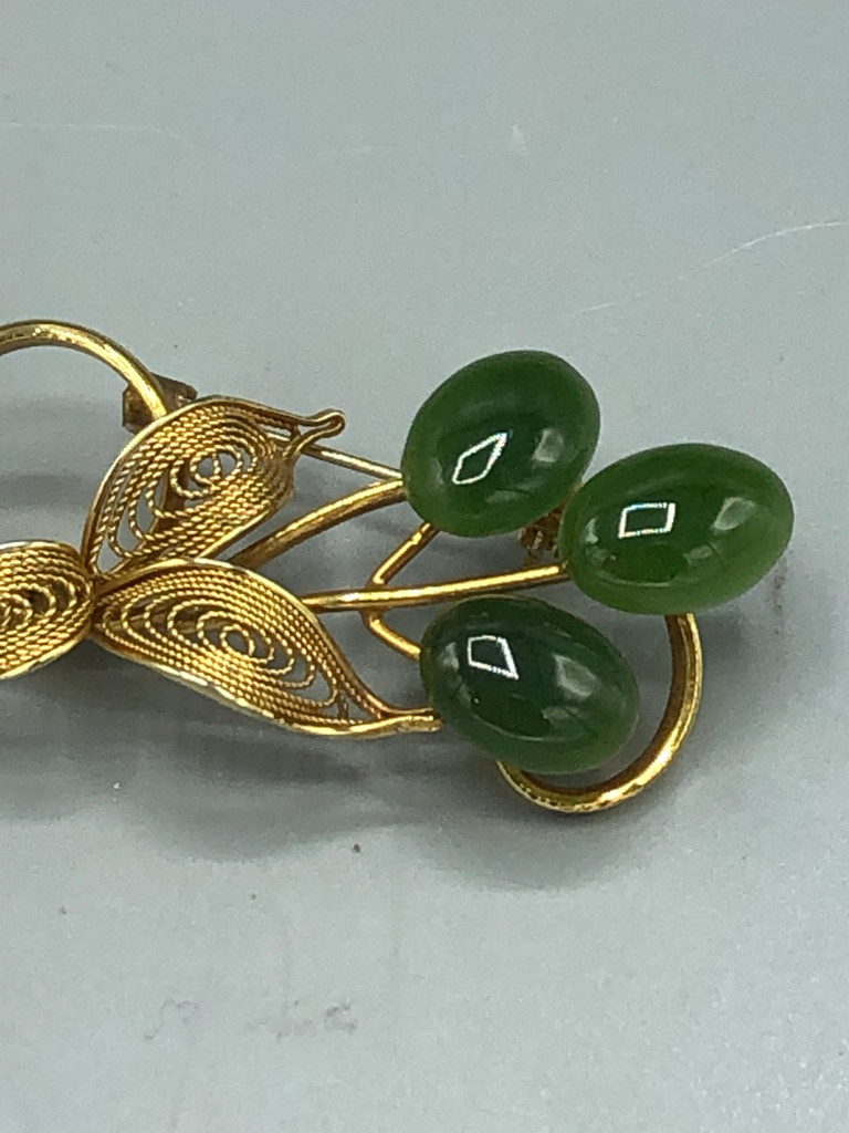 Gold tone Jade flower brooch