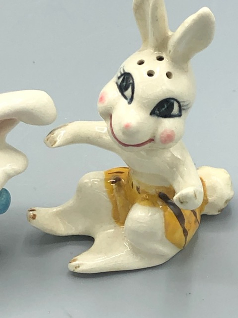 Anthropomorphic rabbit shakers