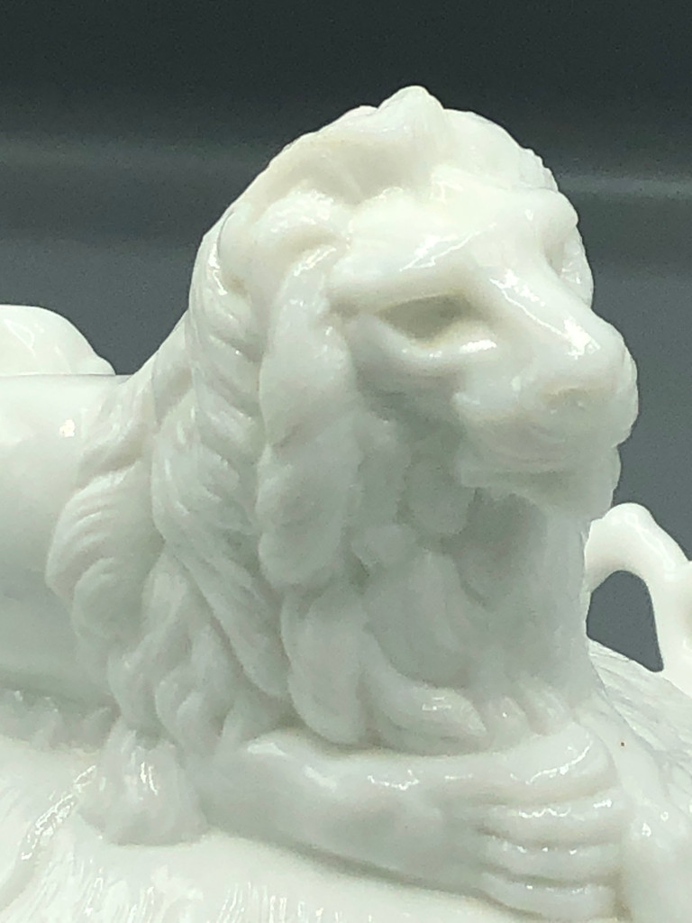 Vintage Atlerbury milk glass lion on nest