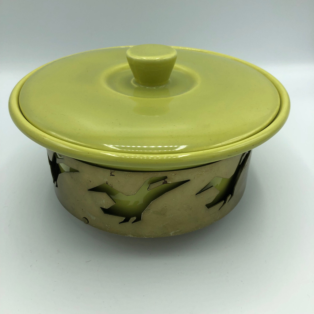 Baur lime green covered Casserole dish