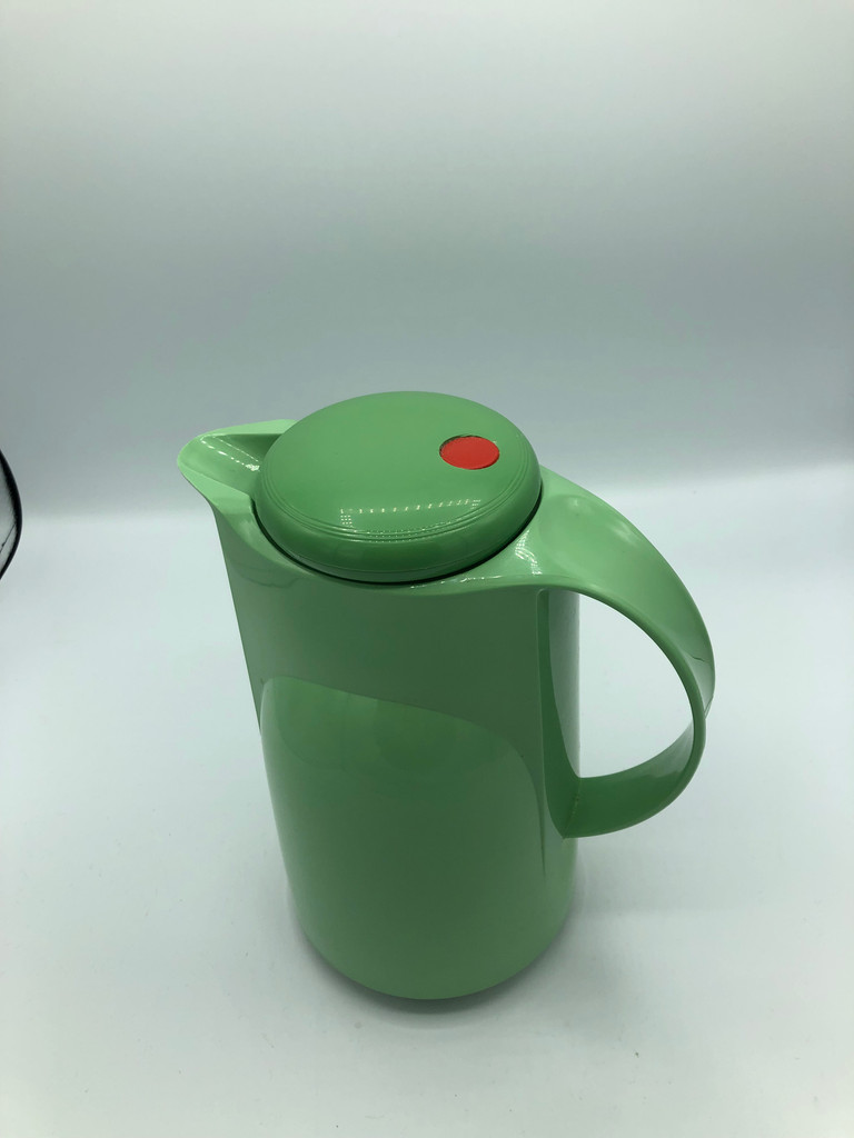 Rotpunkt green pitcher