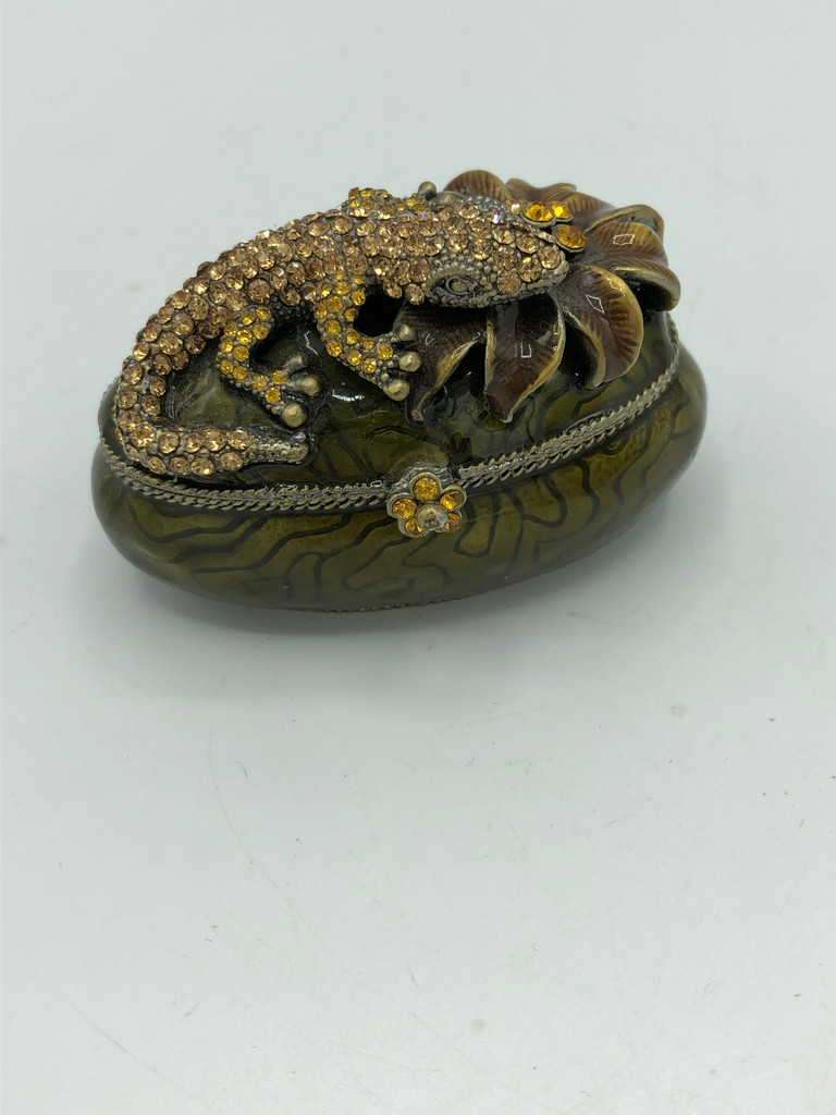 Jeweled Lizard Pill Trinket Box