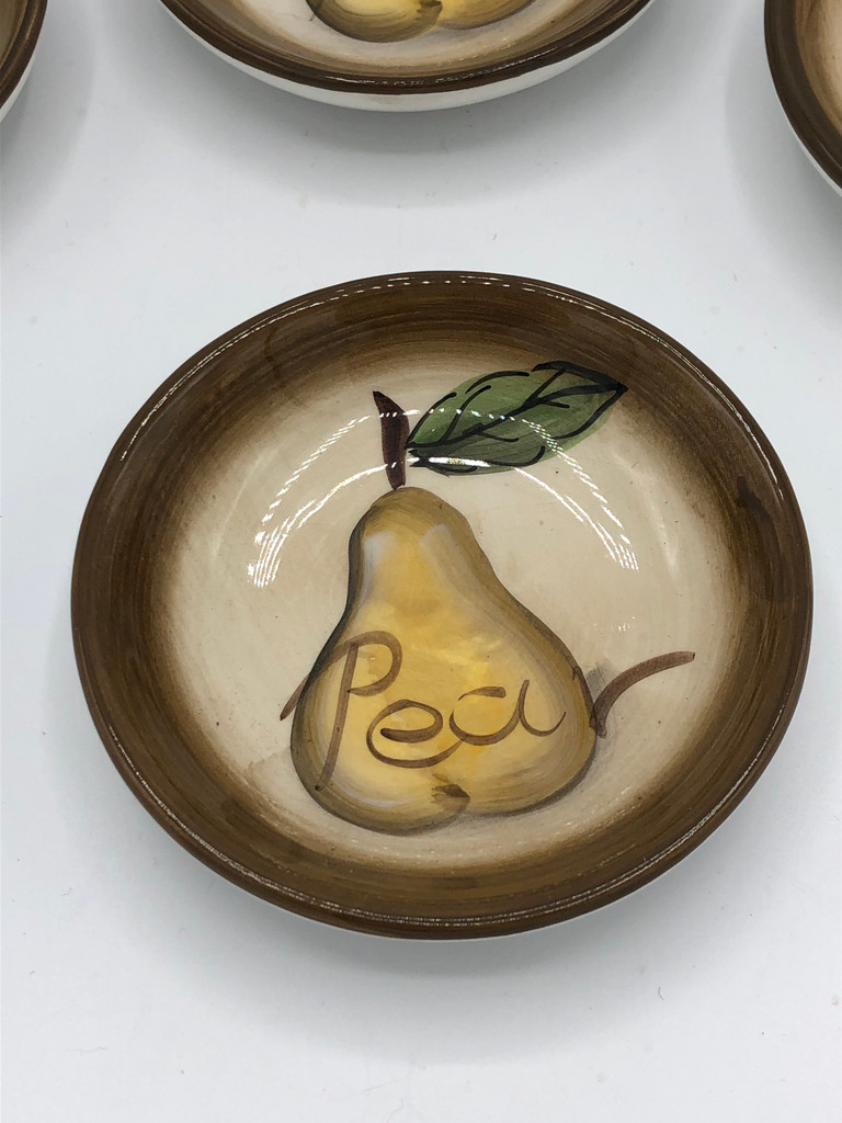 4 Ceramic oil dishes with pears