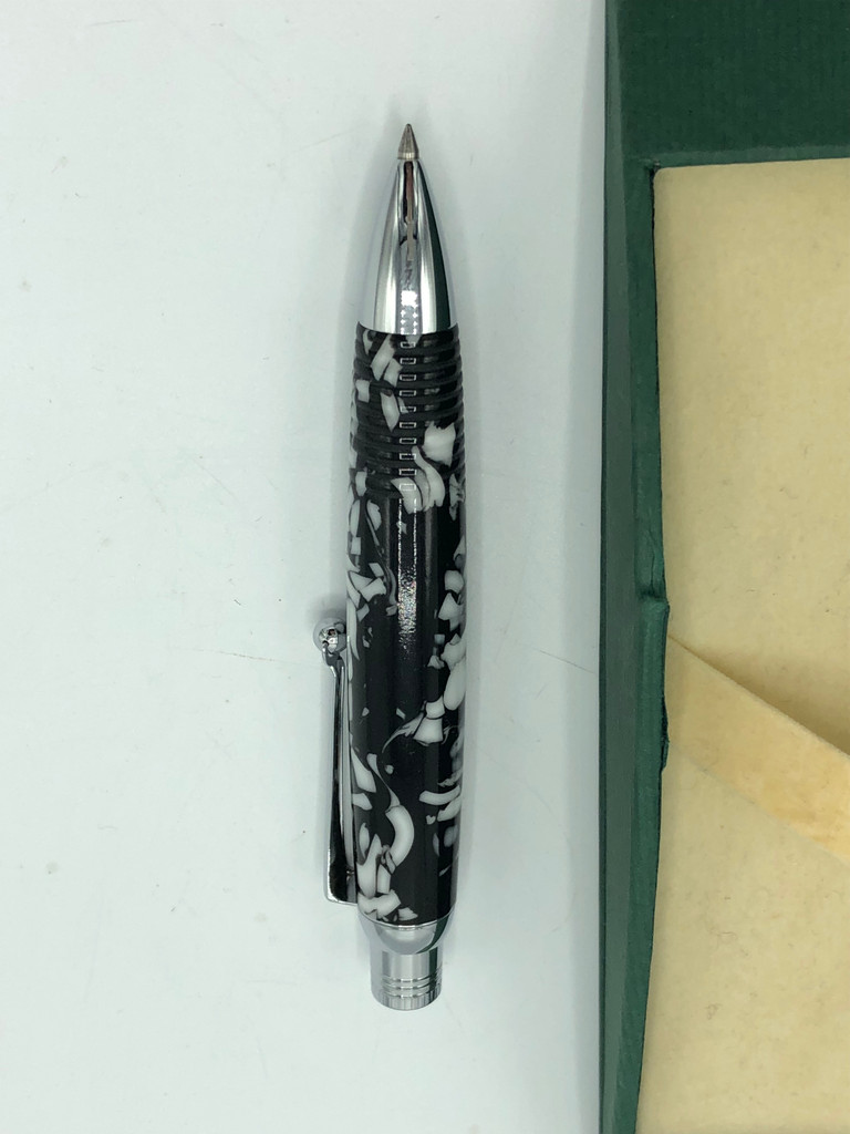 Mountverde Black & White pen
