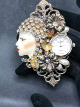 Bonetto Pin Faucy Lady Watch pin