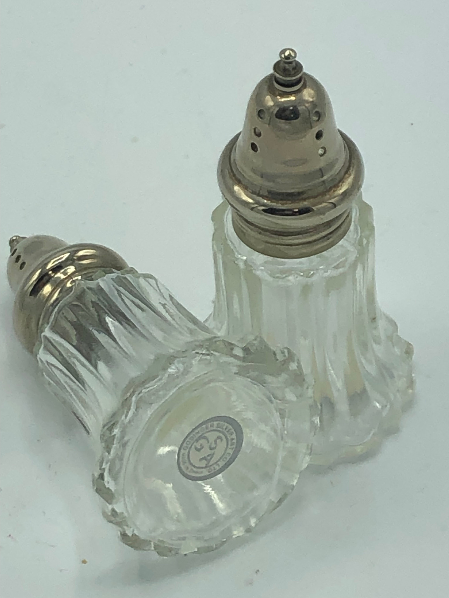 Green Glass Light Bulb Salt and Pepper Shakers 