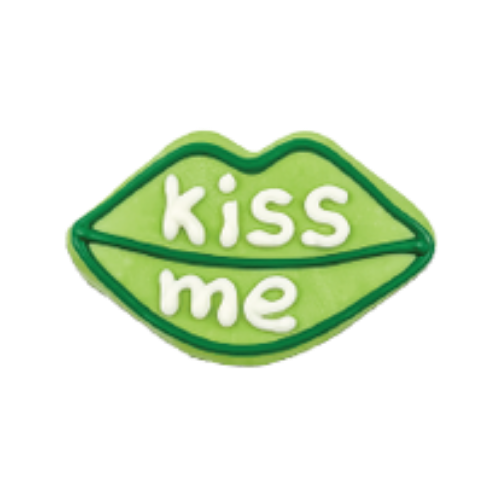 Bosco & Roxy St. Patrick's Day Kiss Me Lips Dog Cookie Treat 